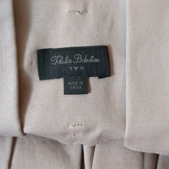 Taluka Baton. Size 2. Thigh length skirt with pockets. Like new condition. - Picture 4 of 4